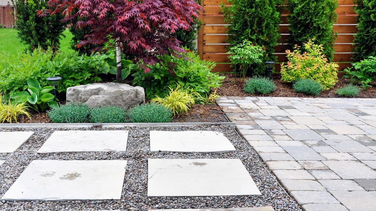 A beautiful hardscaping patio.