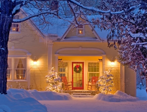 Make Your Landscape Pop with Holiday Decor